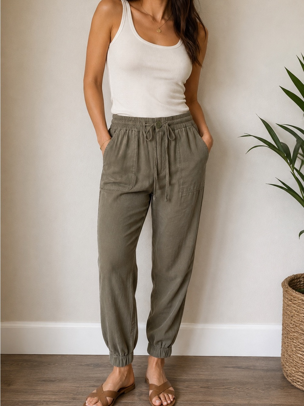 Tahari Olive Green Drawstring Rayon Blend Jogger Pants Size L Quiet Luxury